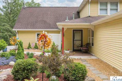 48194 Old River Bluff Road St. Peter MN 56082