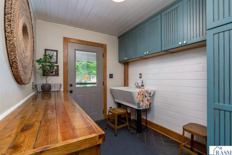 48194 Old River Bluff Road St. Peter MN 56082