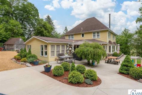 48194 Old River Bluff Road St. Peter MN 56082