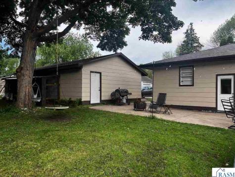 312 W Jefferson Avenue St. Peter MN 56082