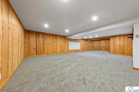 1029 Oak Terrace Drive North Mankato MN 56003-3424