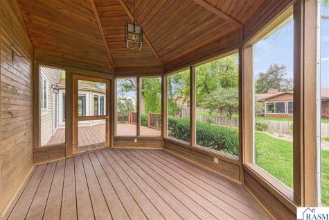 1029 Oak Terrace Drive North Mankato MN 56003-3424