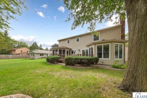 1029 Oak Terrace Drive North Mankato MN 56003-3424