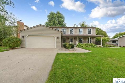 1029 Oak Terrace Drive North Mankato MN 56003-3424
