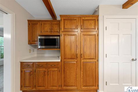 1029 Oak Terrace Drive North Mankato MN 56003-3424