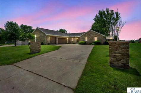 752 Blue Earth Street Lake Crystal MN 56055