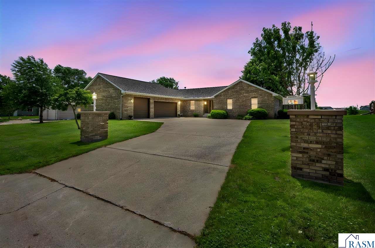 752 Blue Earth Street Lake Crystal MN 56055