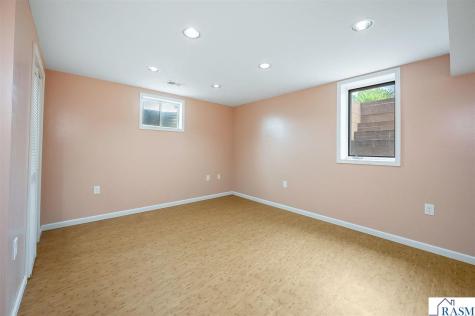 752 Blue Earth Street Lake Crystal MN 56055