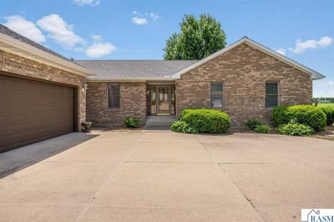 752 Blue Earth Street Lake Crystal MN 56055