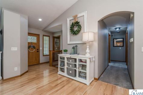 221 Pebble Creek Drive Mankato MN 56001