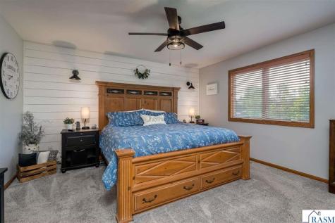 221 Pebble Creek Drive Mankato MN 56001