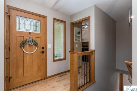 221 Pebble Creek Drive Mankato MN 56001