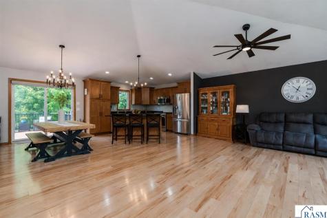 221 Pebble Creek Drive Mankato MN 56001