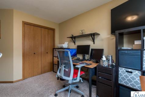 221 Pebble Creek Drive Mankato MN 56001