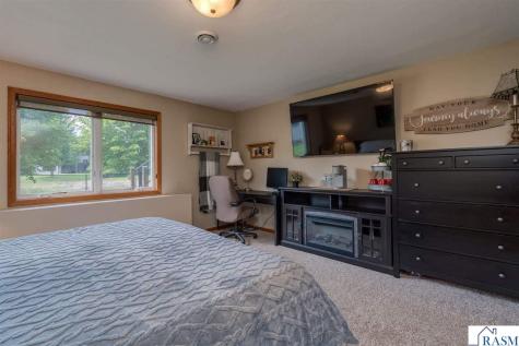 221 Pebble Creek Drive Mankato MN 56001
