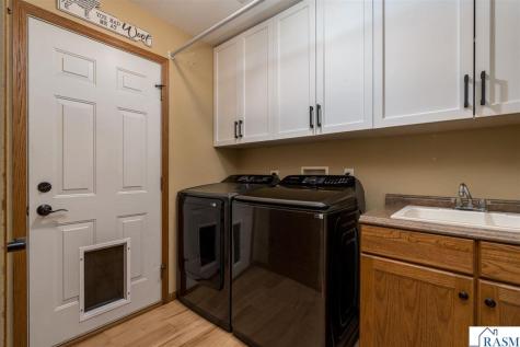 221 Pebble Creek Drive Mankato MN 56001