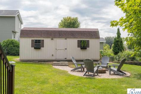 221 Pebble Creek Drive Mankato MN 56001