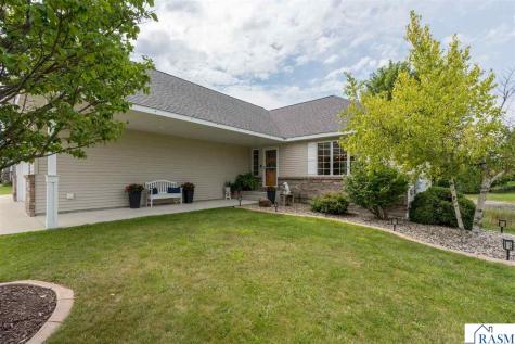 221 Pebble Creek Drive Mankato MN 56001