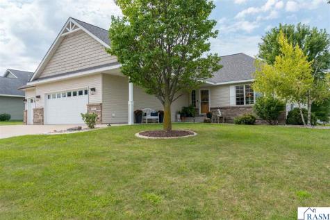 221 Pebble Creek Drive Mankato MN 56001