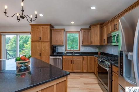 221 Pebble Creek Drive Mankato MN 56001