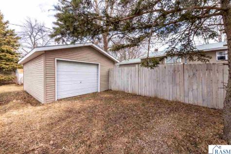 428 2nd Avenue Pemberton MN 56078