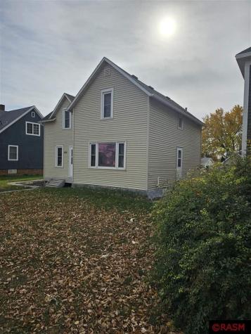 521 E Main Street Sleepy Eye MN 56085