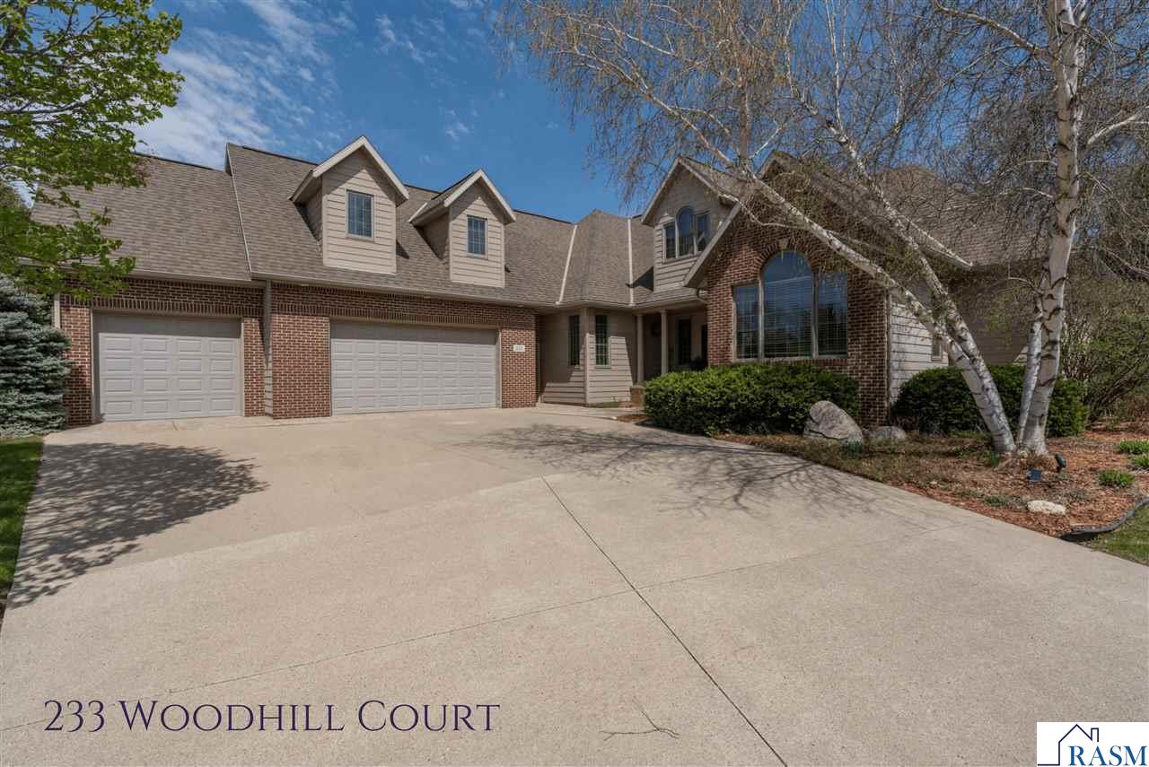 233 Woodhill Court Mankato MN 56001