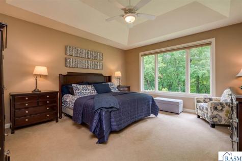 233 Woodhill Court Mankato MN 56001