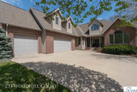 233 Woodhill Court Mankato MN 56001