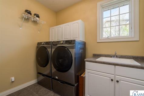 233 Woodhill Court Mankato MN 56001