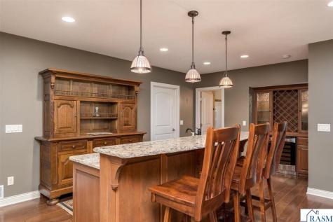 233 Woodhill Court Mankato MN 56001