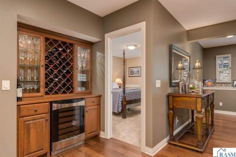 233 Woodhill Court Mankato MN 56001