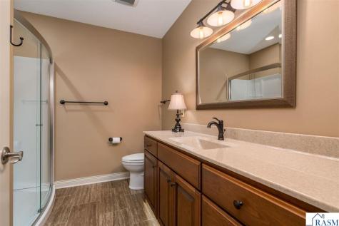 233 Woodhill Court Mankato MN 56001