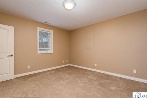 233 Woodhill Court Mankato MN 56001