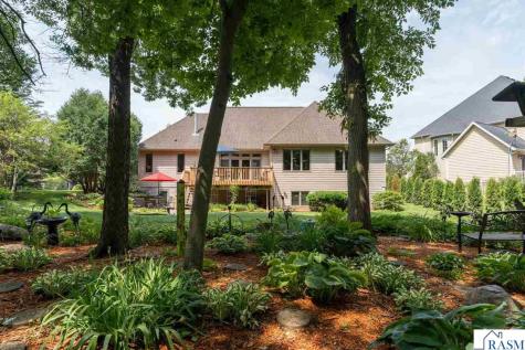 233 Woodhill Court Mankato MN 56001