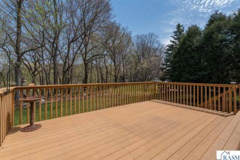 233 Woodhill Court Mankato MN 56001