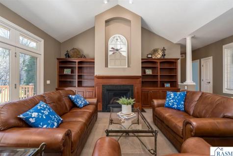 233 Woodhill Court Mankato MN 56001