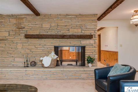 112 W Glencrest Drive Mankato MN 56001