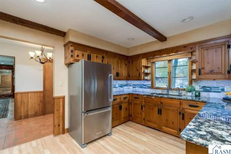 112 W Glencrest Drive Mankato MN 56001