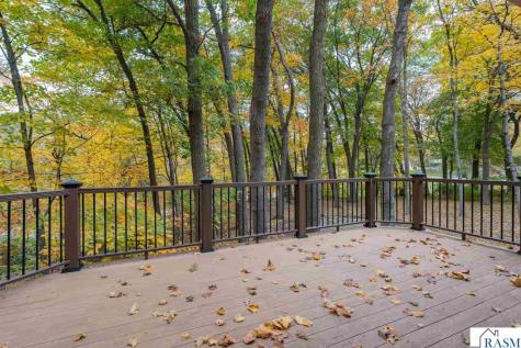 112 W Glencrest Drive Mankato MN 56001