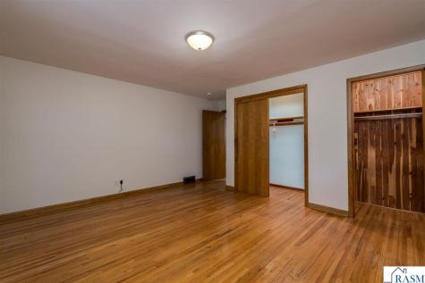 112 W Glencrest Drive Mankato MN 56001