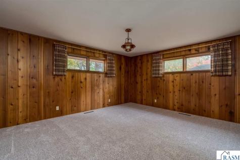 112 W Glencrest Drive Mankato MN 56001