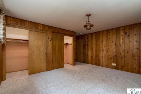 112 W Glencrest Drive Mankato MN 56001