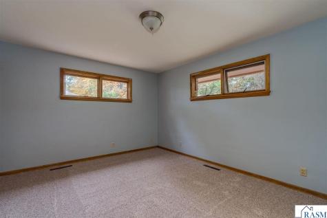 112 W Glencrest Drive Mankato MN 56001