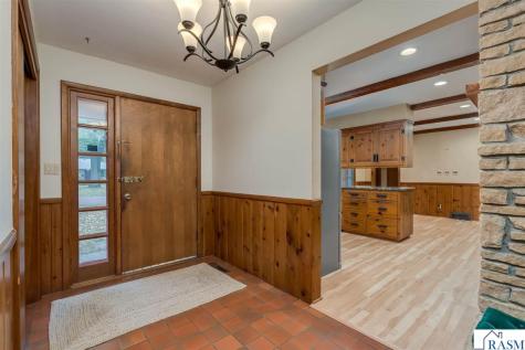 112 W Glencrest Drive Mankato MN 56001