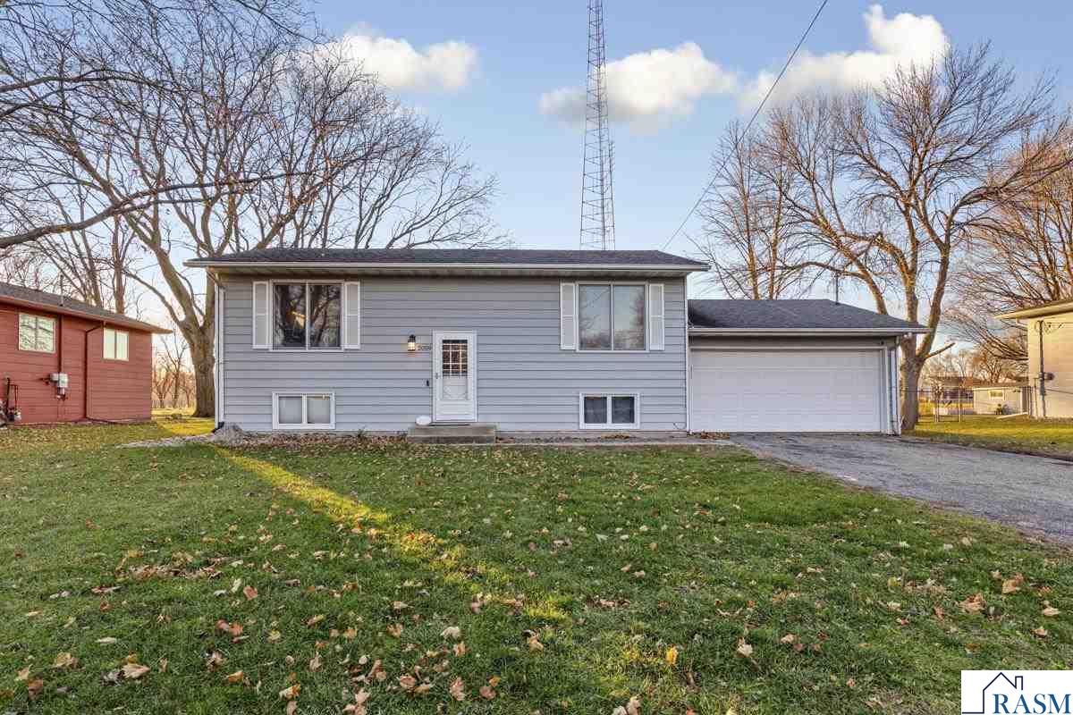 2059 Roe Crest Drive North Mankato MN 56003