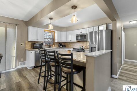 2059 Roe Crest Drive North Mankato MN 56003
