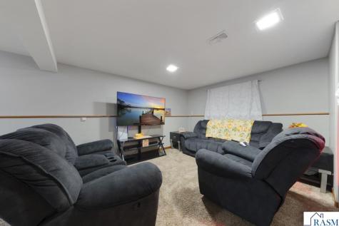 2059 Roe Crest Drive North Mankato MN 56003