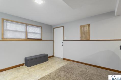 2059 Roe Crest Drive North Mankato MN 56003
