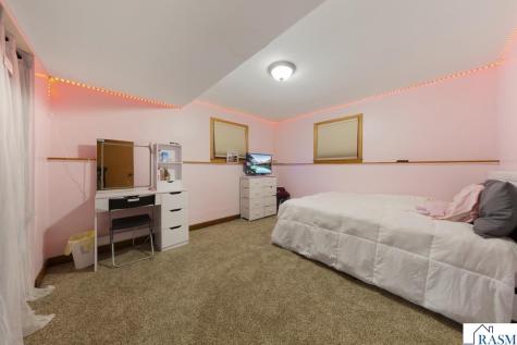 2059 Roe Crest Drive North Mankato MN 56003
